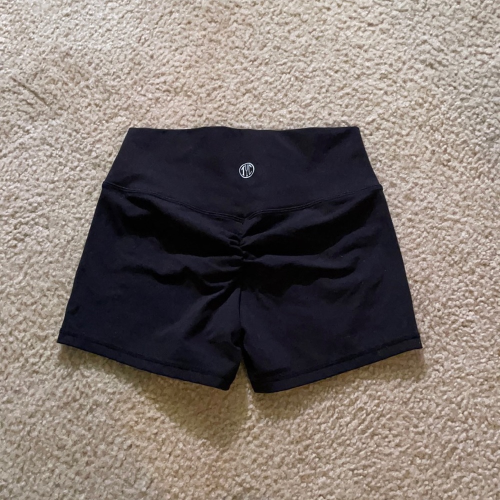 Til you collapse scrunch shorts